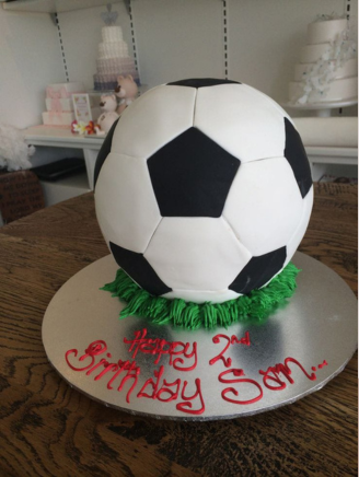 Customized+Cake